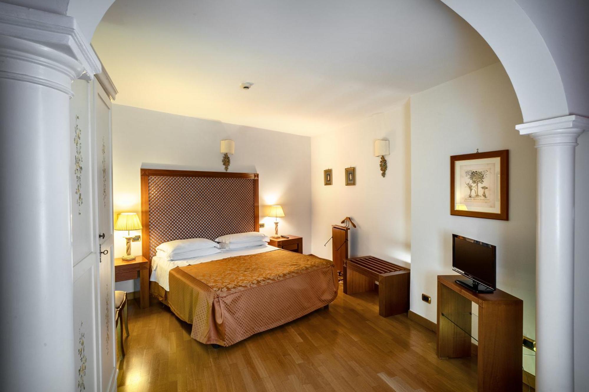 Relais Le Felci Executive Suite Spa Fiuggi Buitenkant foto